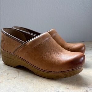 Professional Honey Distressed Dansko Clog Size 38